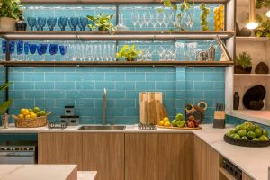 Cozinha colorida - Monocomando e cuba Inox